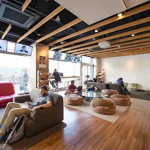 Hostel Anne Yokozuna